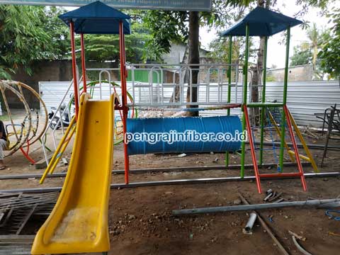 Jasa Pembuatan Playground Fiberglass Bondowoso Terpercaya