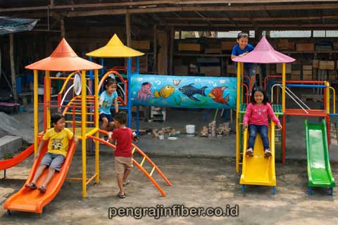 Jasa Pembuatan Playground Fiberglass Kota Kediri