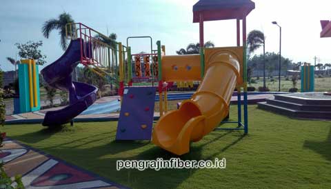 Jasa Pembuatan Playground Fiberglass Rembang