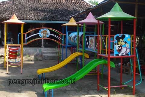 Jasa Pembuatan Playground Fiberglass Tanah Laut Berkualitas