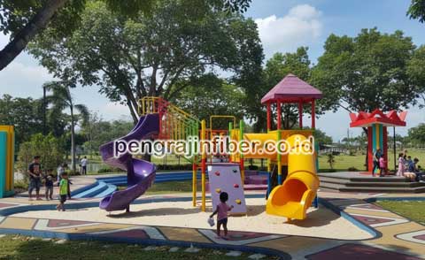 Pengrajin Playground Fiberglass Bangkalan