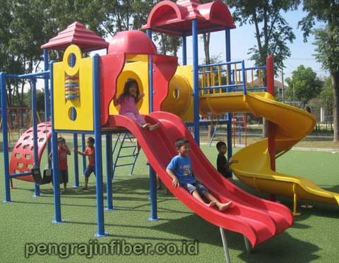 Pengrajin Playground Fiberglass Hulu Sungai Utara