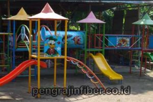 Pengrajin Playground Fiberglass Kudus