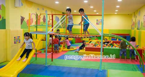 Pengrajin Playground Fiberglass Kutai Timur