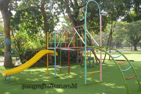 Pengrajin Playground Fiberglass Nagan Raya