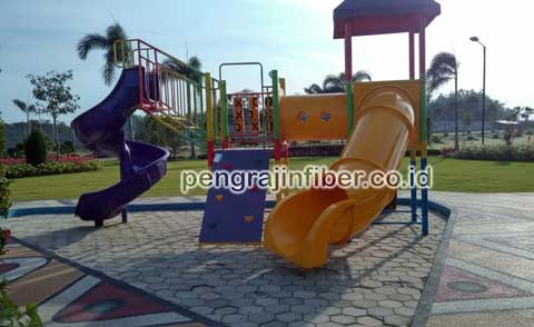 Produsen Playground Fiberglass Lebak