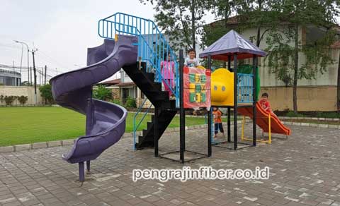 Produsen Playground Fiberglass Madiun