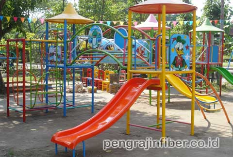 Produsen Playground Fiberglass Tapin Berkualitas